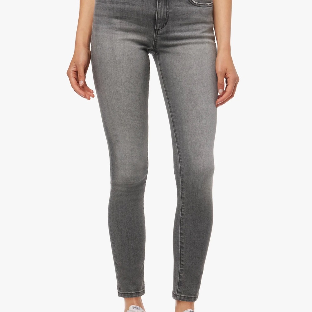 Joe's Jeans High Rise Gray Skinny Ankle Jeans!